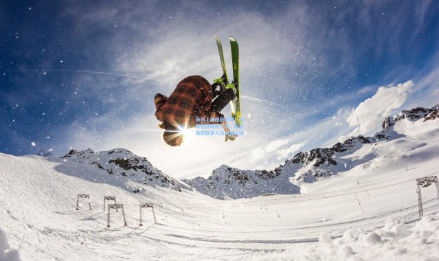 孙兴慜再现巨星球！招牌趟球爆射上角，斩获美职联第九球引爆全场