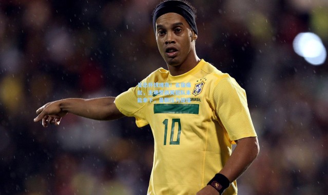 足总杯惊魂夜!名宿痛批,主场苦战英冠队未能拿下,曼联压力陡增